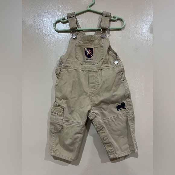 OshKosh B'gosh Tan Overalls Classic Bib Design - Picture 1 of 3